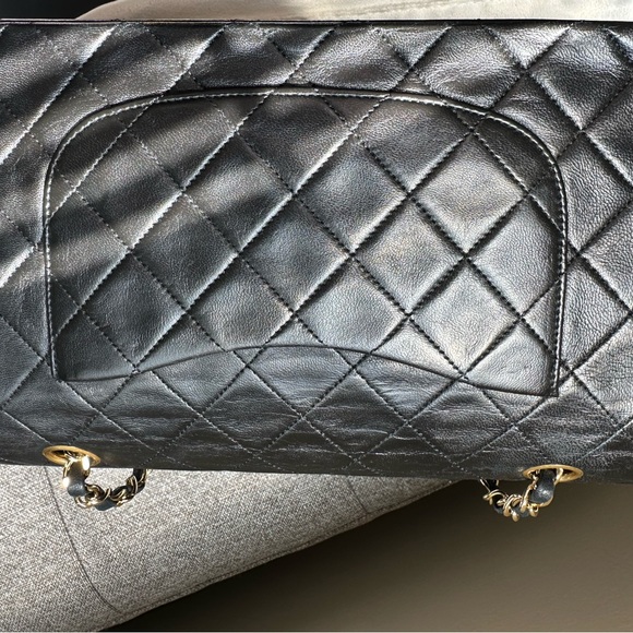 SOLD - Chanel Medium Flap Bag - Picture 5 of 9